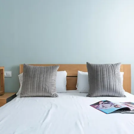 Plum Guide - Berthelot Apartment *